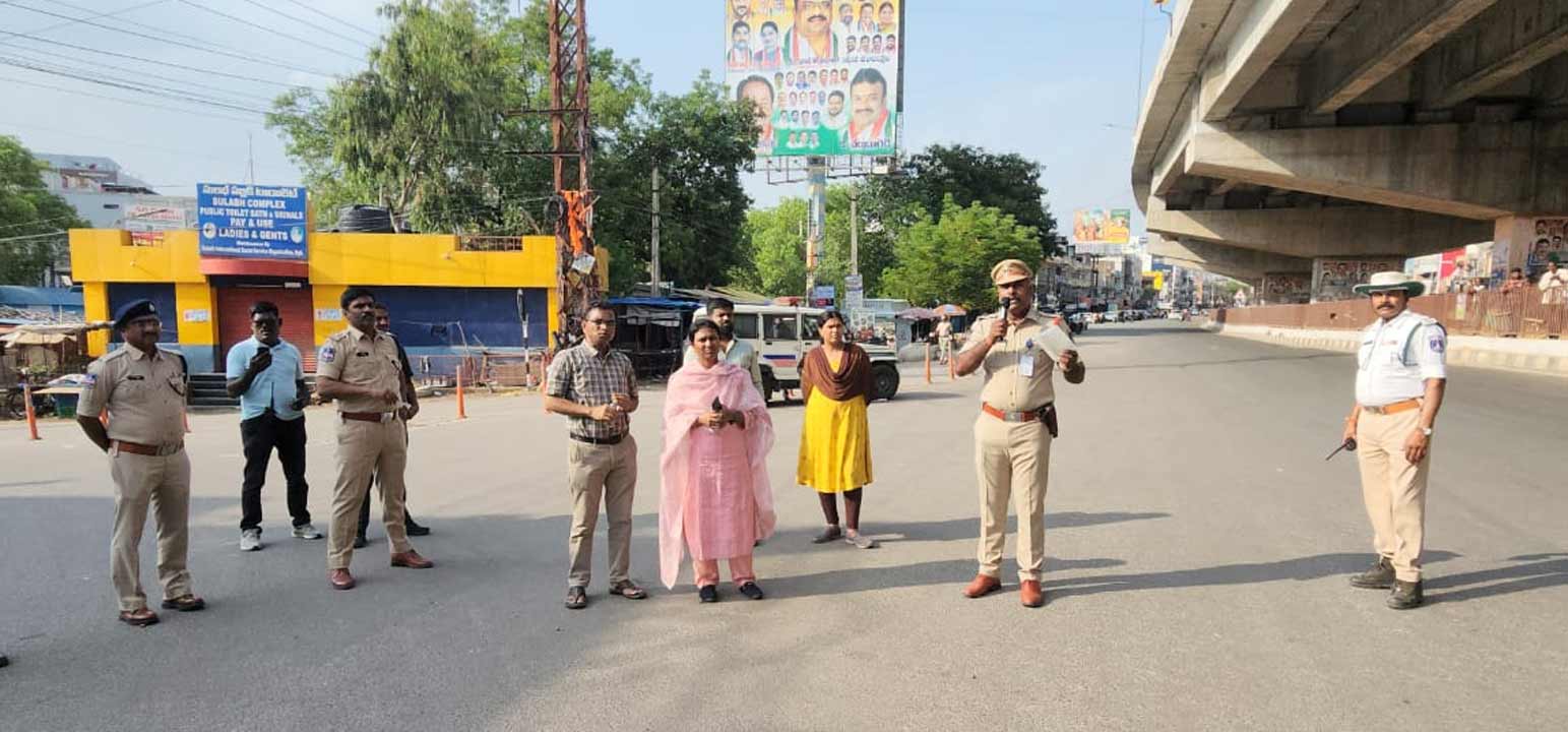 దాడులు జరిగినప్పుడు.. ప్రజలు అప్రమత్తంగా ఉండాలి.. శంషాబాద్‌ డీసీపీ సూచన