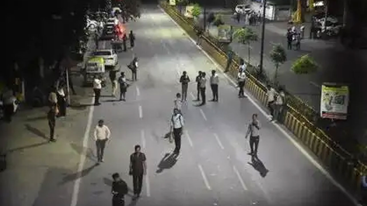 Sirens | టీవీ ప్ర‌సారాల్లో సైర‌న్లు వాడొద్దు.. కేంద్రం ఆదేశాలు