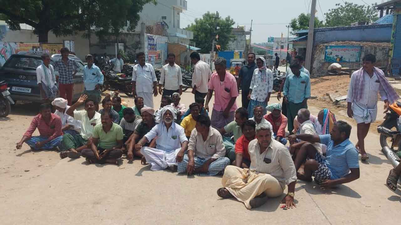 ధాన్యం కొనుగోలులో ప్రభుత్వ నిర్లక్ష్యం