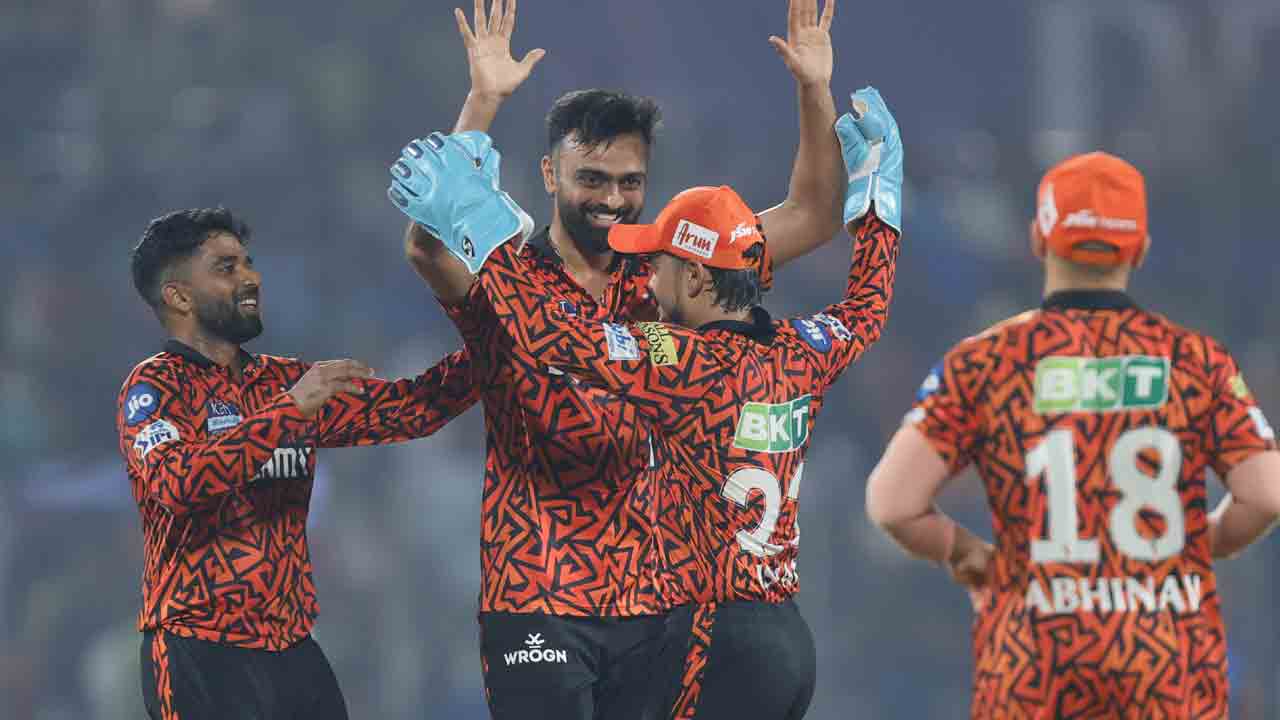 IPL 2025 | ఆదిలోనే షాకిచ్చిన ఉనాద్కాట్.. వ‌రుస‌గా వికెట్లు కోల్పోతున్న కోల్‌క‌తా