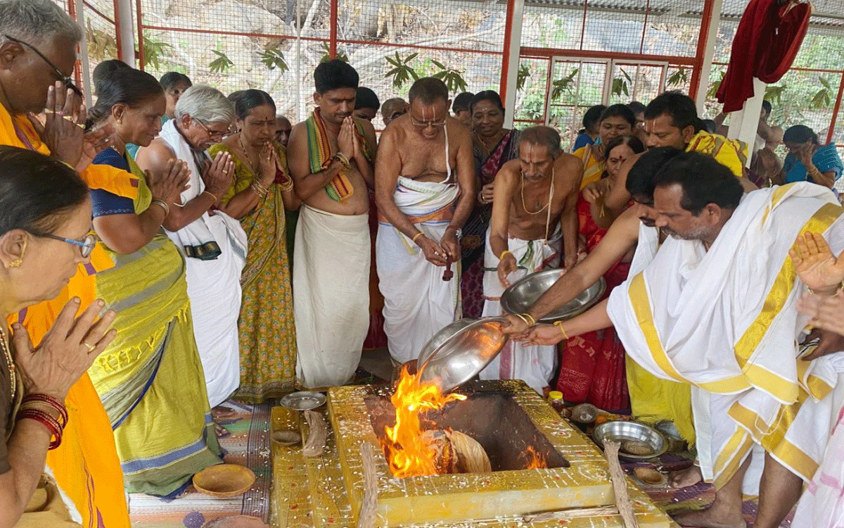 Chivvemla : వైభవంగా ఉండ్రుగొండ‌ లక్ష్మీనరసింహస్వామి కల్యాణం