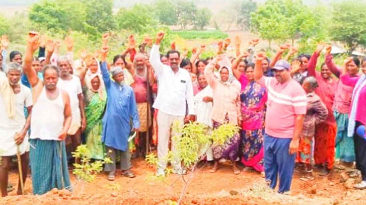 BJP | ఉపాధి హామీ పథకం రద్దుకు బీజేపీ కుట్ర : అంజయ్య