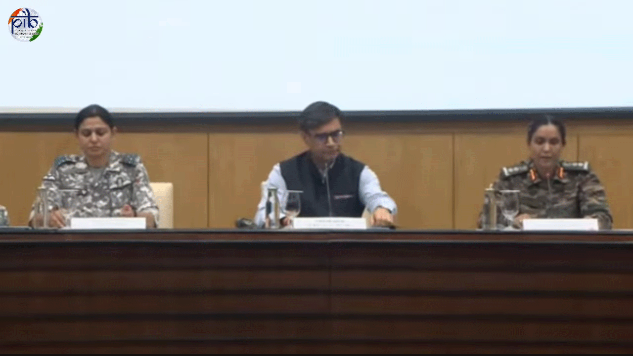 Operation Sindoor: బోర్డ‌ర్ దిశ‌గా క‌దులుతున్న పాక్ సైనిక బ‌ల‌గాలు: క‌ల్న‌ల్ సోఫియా ఖురేషి