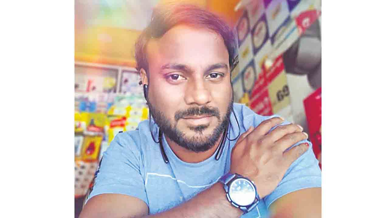 Photography | కెమెరామన్ లీలలు.. పేరుకు ఫొటోగ్రఫీ.. తీసేది నీలిచిత్రాలు