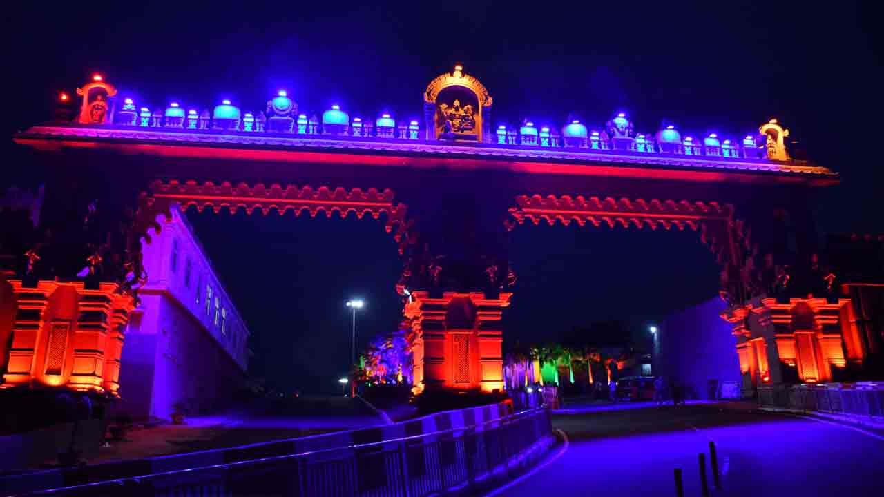 అందాల తారులు దిగివచ్చేవేళ..