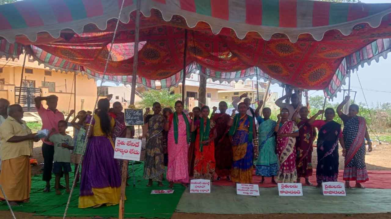 Dumping yard | డంపింగ్‌ యార్డుపై స్పందించే వరకు దీక్షలు కొనసాగుతాయి: జేఏసీ నాయకులు