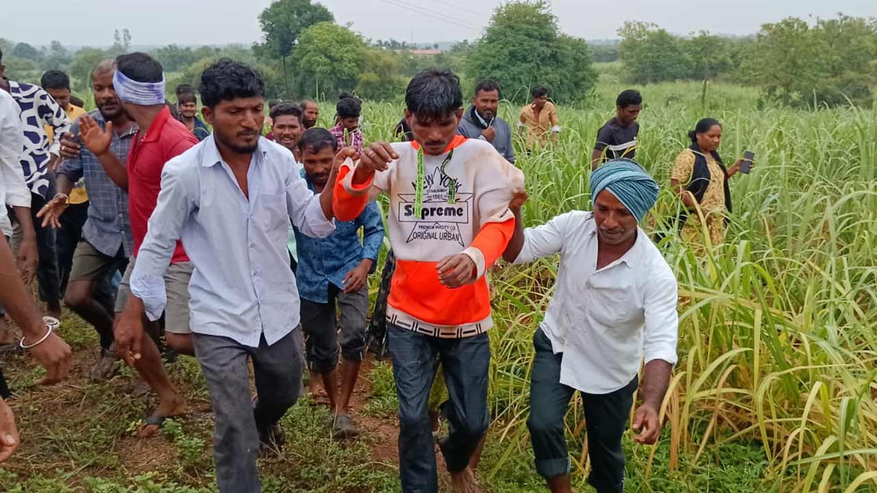 Zaheerabad | బైక్‌ కొనివ్వలేదని బావిలో దూకిన యువకుడు.. బావిలో నుంచి బయటకు తీసిన స్థానికులు