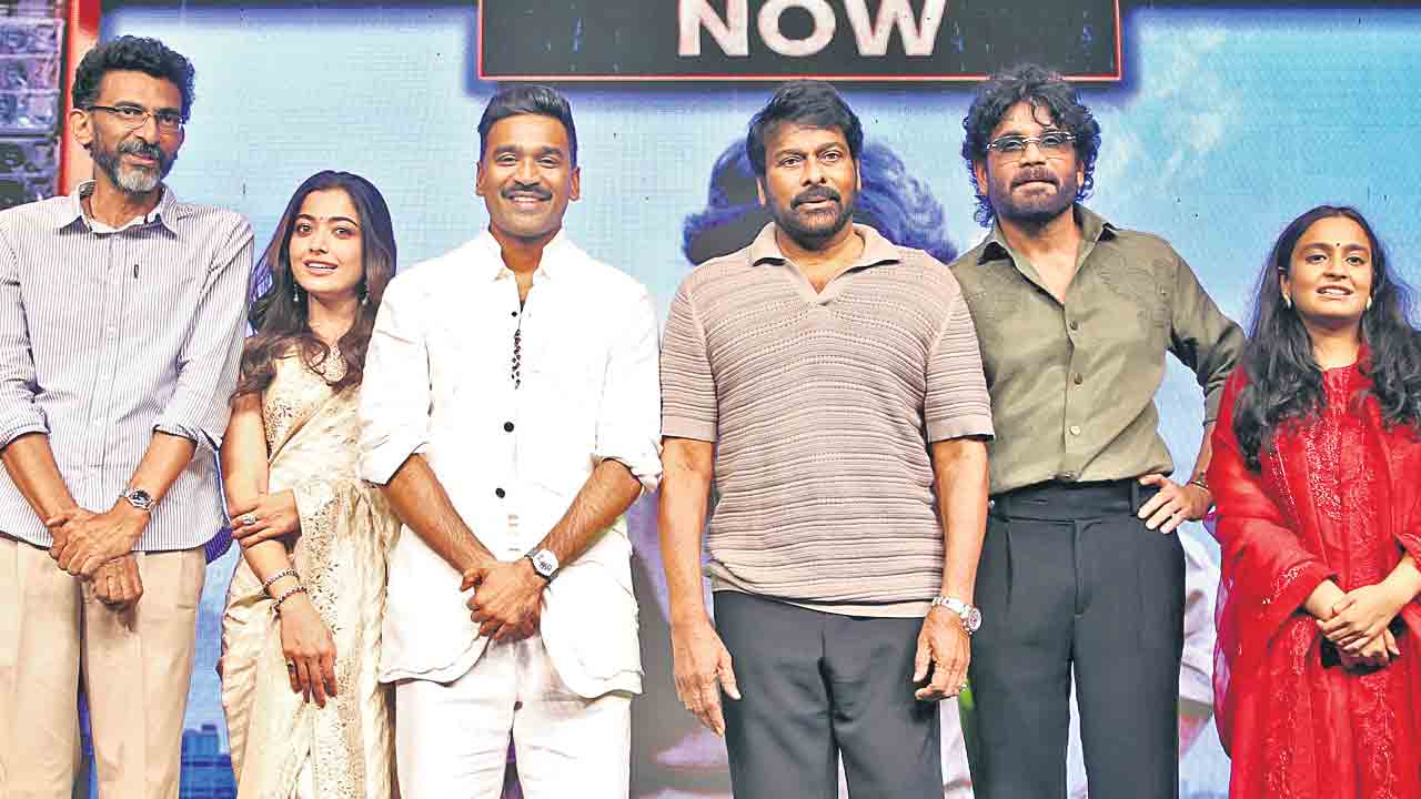 Dhanush | పెద్ద‌లంటే ఎంత గౌర‌వం.. చిరంజీవి క‌నిపించ‌గానే కాళ్ల‌పై ప‌డ్డ ధ‌నుష్‌