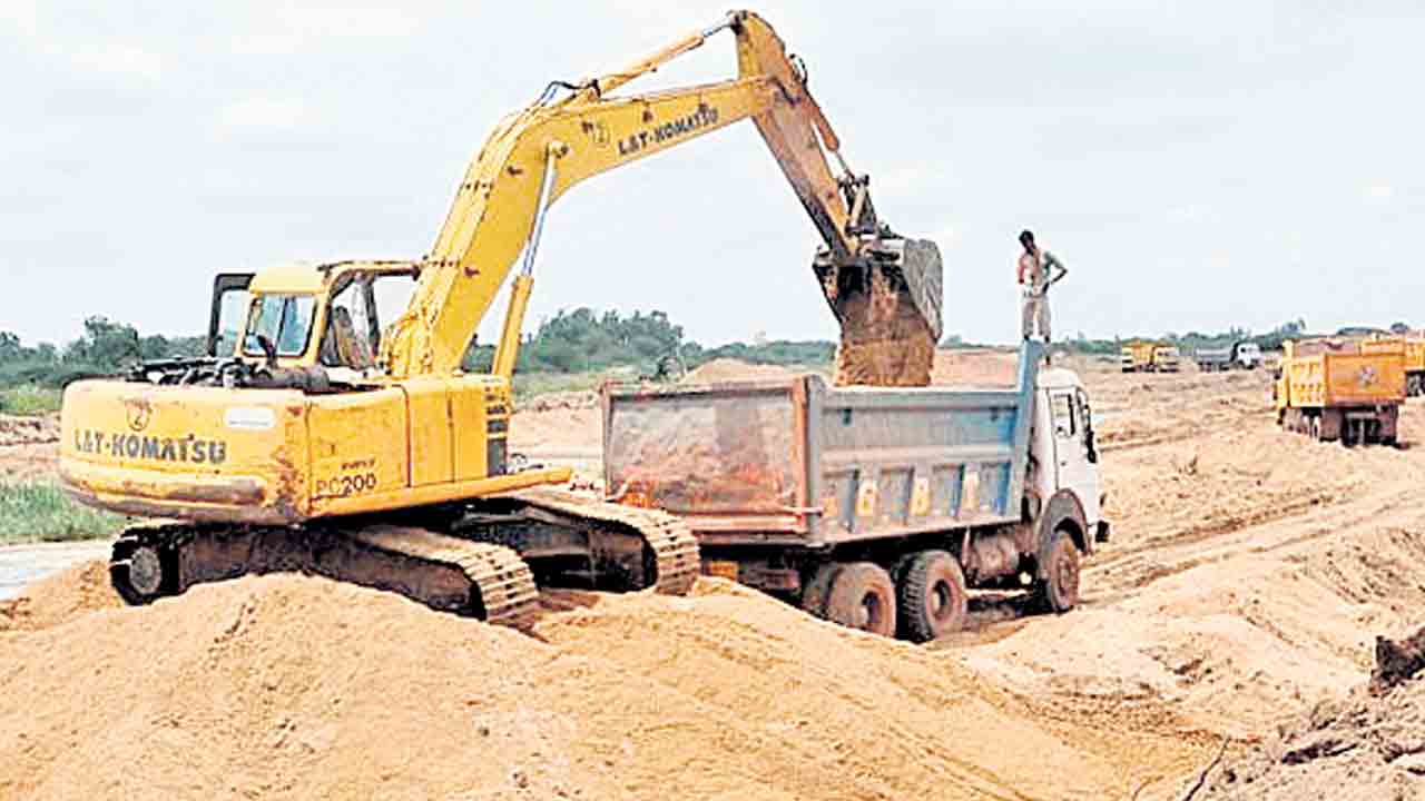 తెలంగాణ ఇసుక వద్దు.. ఏపీ ఇసుకే ముద్దు..నూతన ఇసుక పాలసీ ఎఫెక్ట్‌