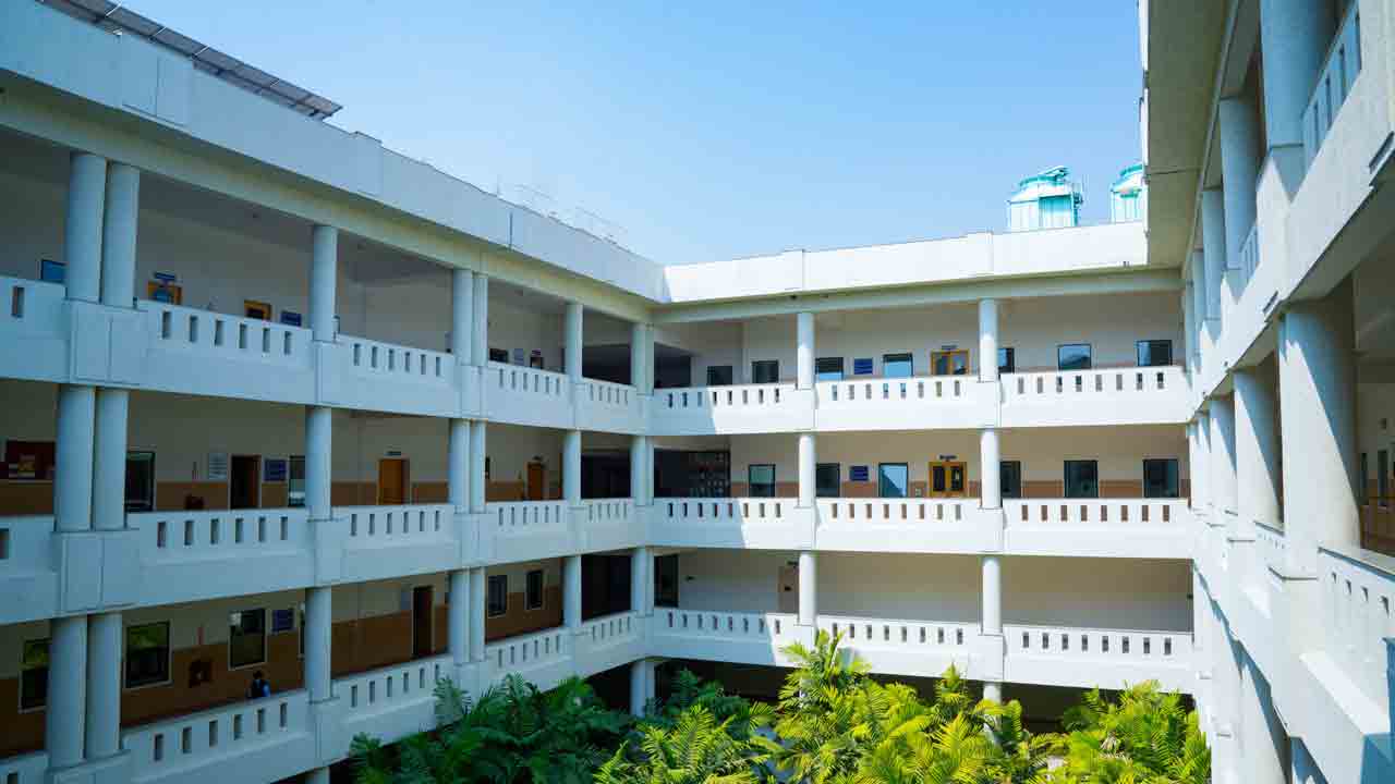 11ఫ్లోర్‌లలో హాస్టల్‌.. 12ఫ్లోర్‌లలో క్లాస్‌రూమ్స్‌.. మహిళా వర్సిటీ భవనాలకు ఈ నెలలోనే టెండర్లు