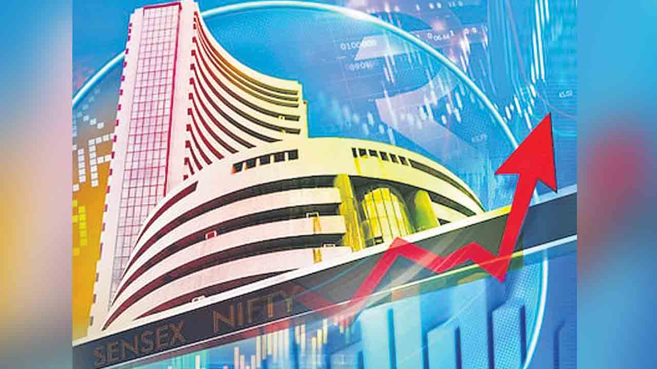 కదంతొక్కిన సూచీలు