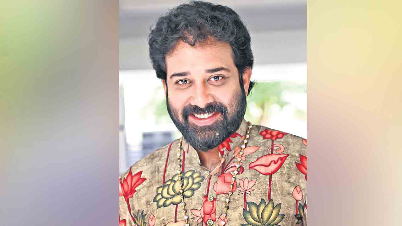 ప్రేమతో కట్టిపడేస్తారు