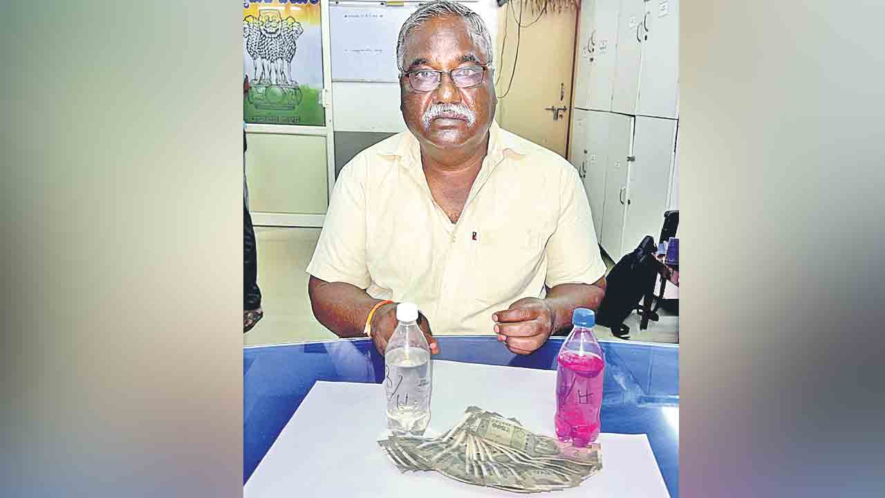 ఏసీబీకి చిక్కిన కల్వకుర్తి రెండో ఎస్సై