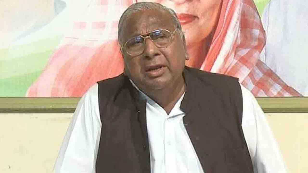 42 శాతం రిజర్వేషన్లకు కట్టుబడి ఉన్నాం.. కాంగ్రెస్‌ నేత వీ హనుమంతరావు