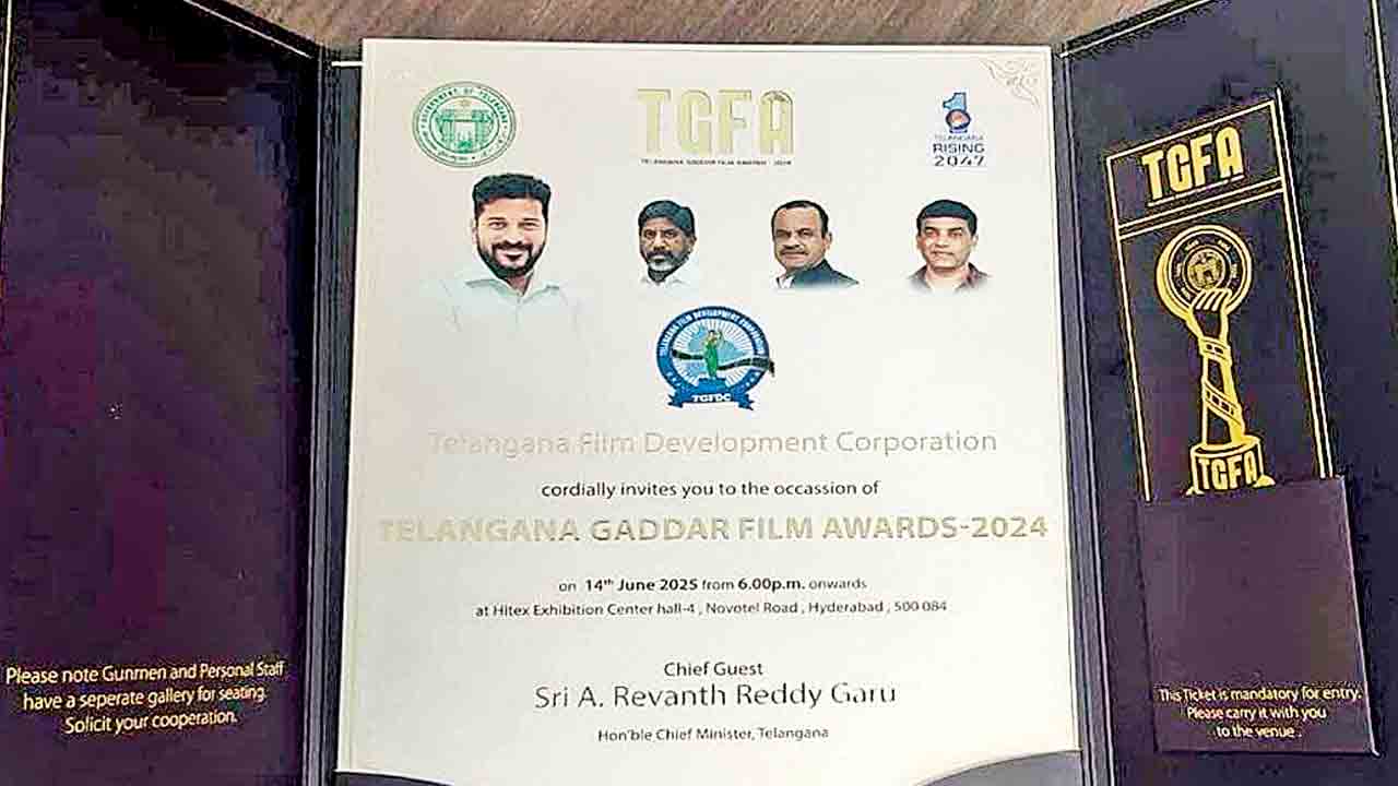 గద్దర్కు అవమానం.. ఆంధ్రా సినీ పెద్దల లాబీయింగ్కు తలొగ్గిన రేవంత్రెడ్డి