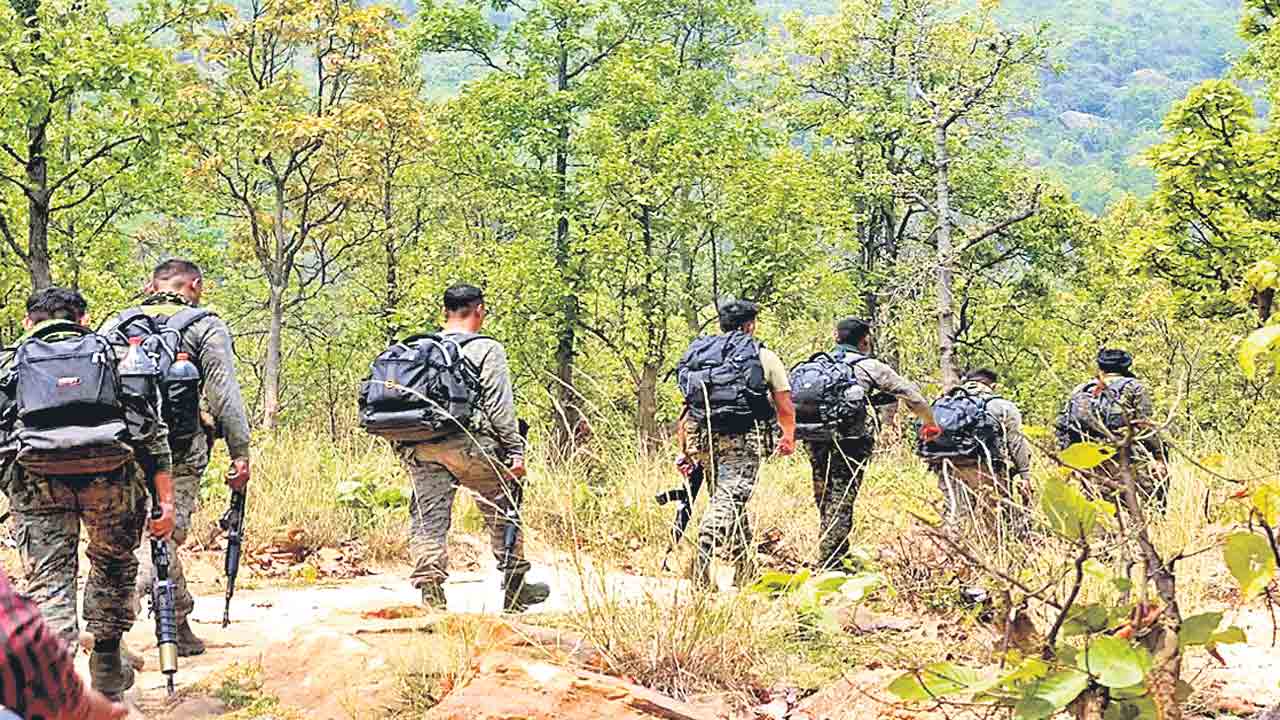మాటల్లేవ్‌.. ఎన్‌కౌంటర్లే.. మావోయిస్టులతో చర్చలకు కేంద్రం విముఖత
