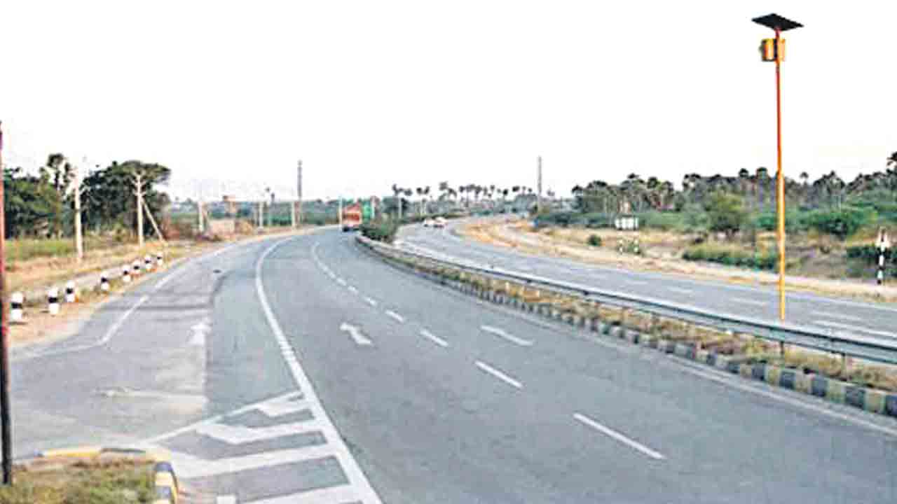 హ్యామ్‌రోడ్ల పనులు చేయం