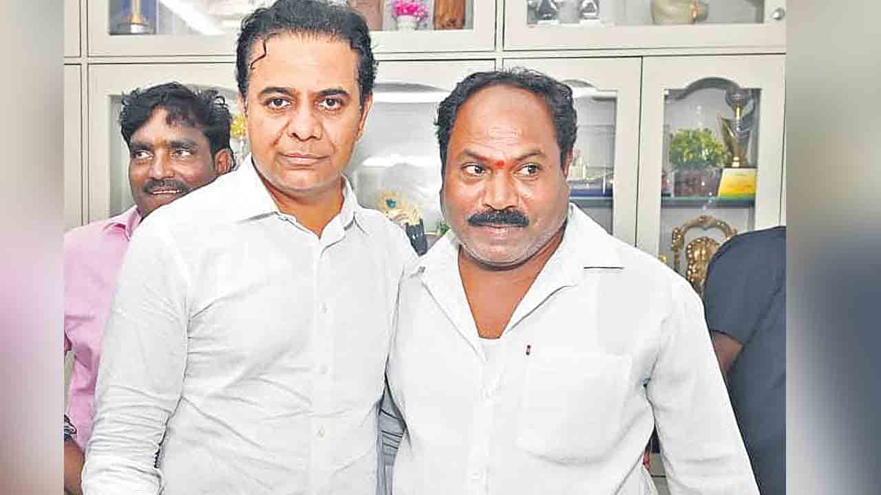 నా చావుకు కాంగ్రెస్‌ నేతే కారణం