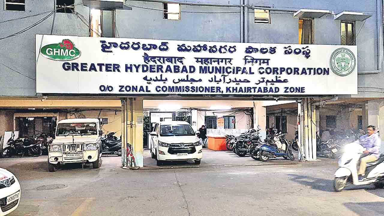 విలేకరుల పేరుతో వేధిస్తున్నారు..కోట్లలో డిమాండ్ చేస్తున్నారు