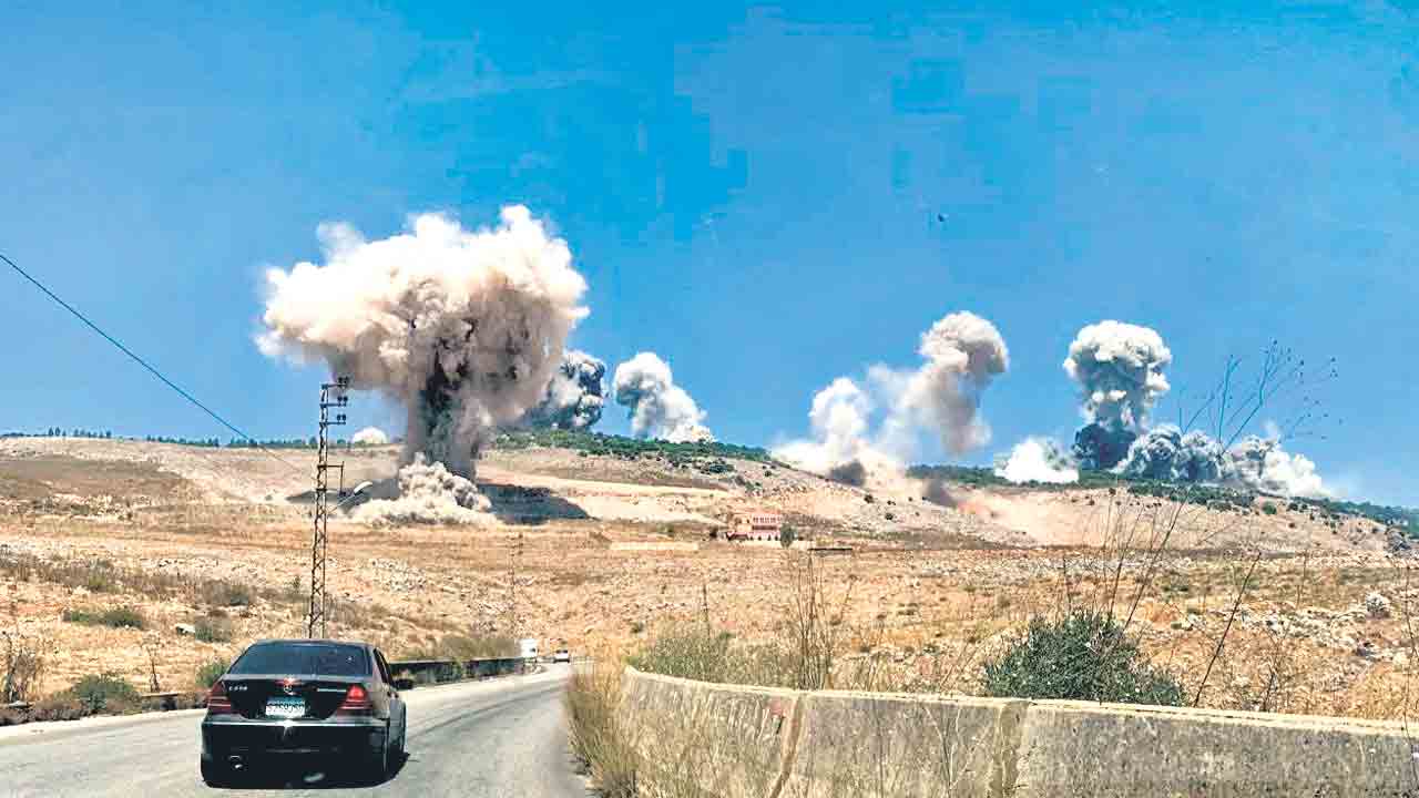 Israel | హిజ్బొల్లా స్థావరాలపై బంకర్‌ బస్టర్లు.. దక్షిణ లెబనాన్‌పై విరుచుకుపడ్డ ఇజ్రాయెల్‌