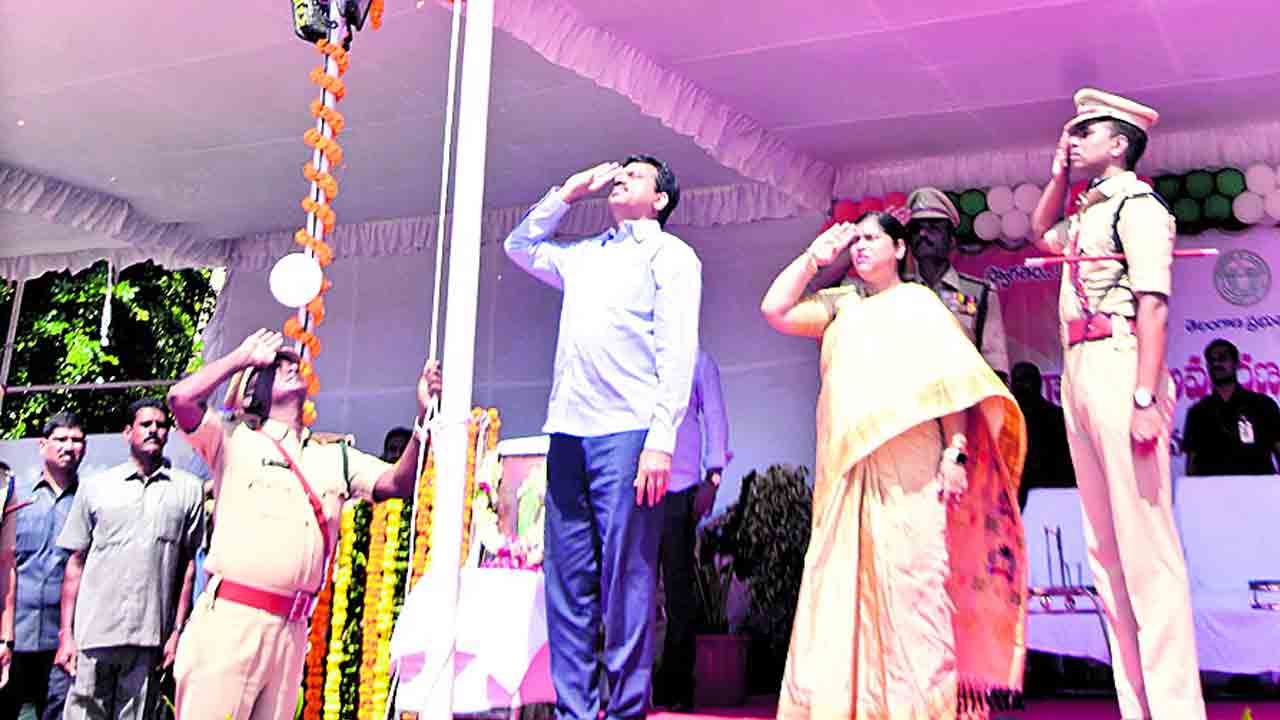 పండుగలా ఆవిర్భావం..