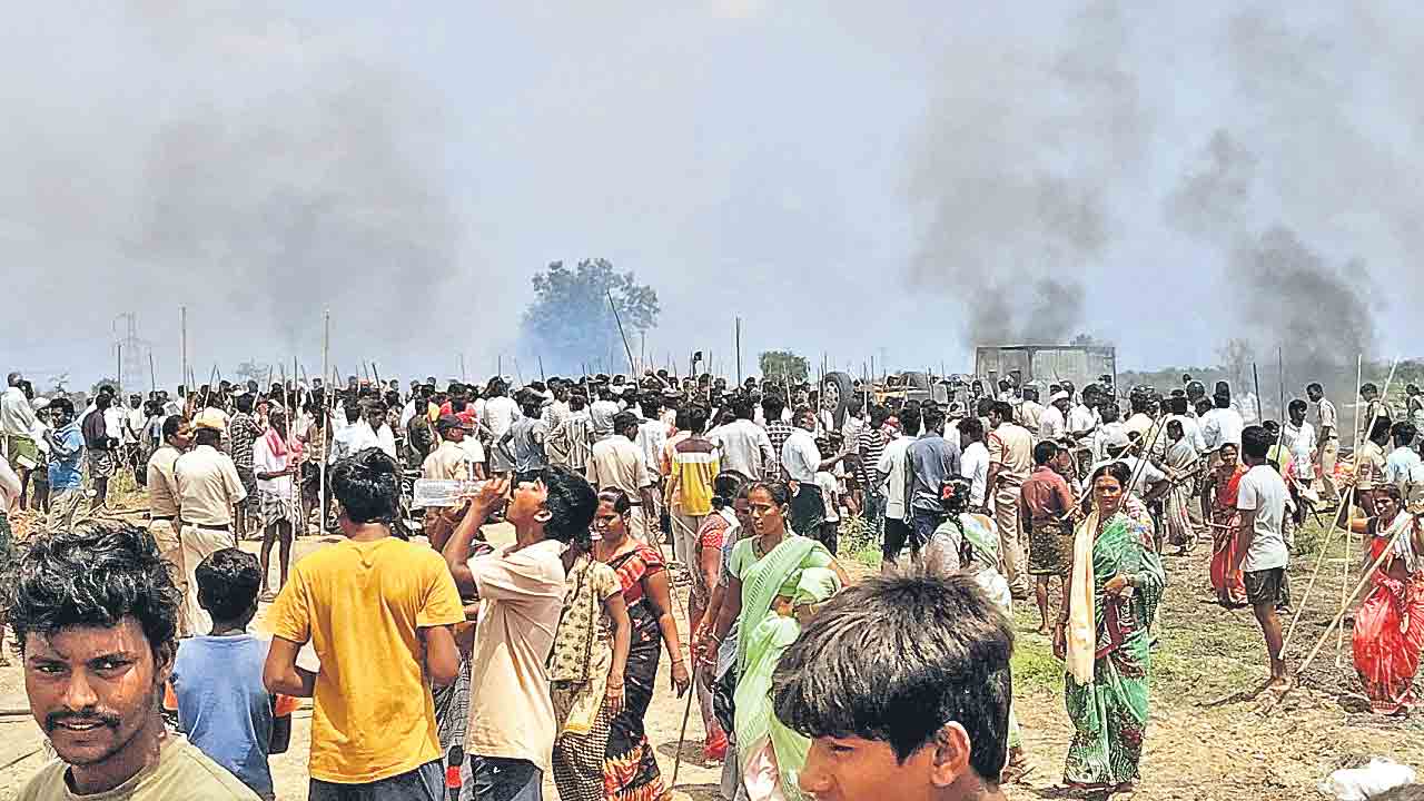 కాంగ్రెస్‌ సర్కార్‌పై తిరగబడ్డ కర్షక లోకం