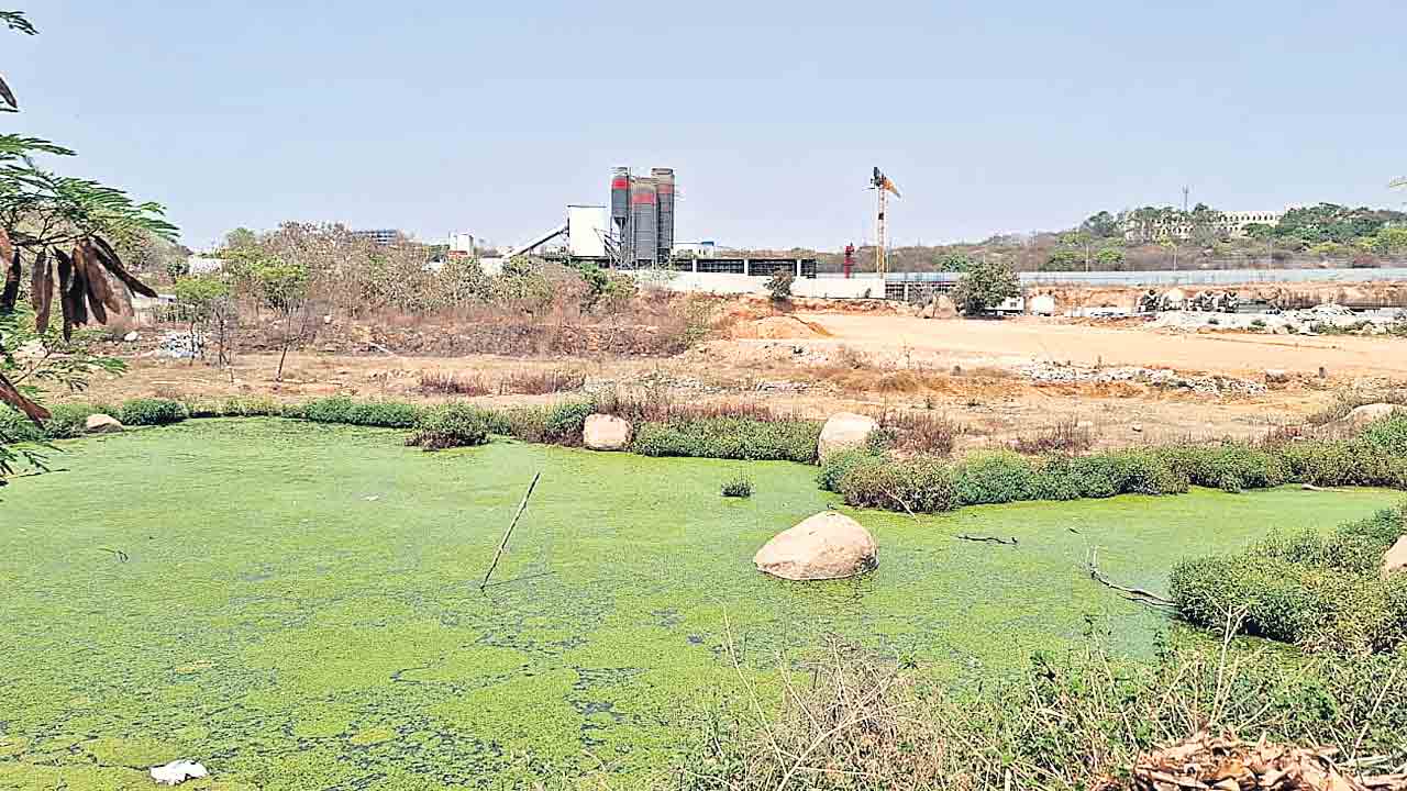 పెద్దోళ్లకు సలాం.. పేదోళ్లపైనే ప్రతాపం!.. ఖాజాగూడ భూమిపై కాంగ్రెస్‌ ఎమ్మెల్యేల పిటిషన్‌