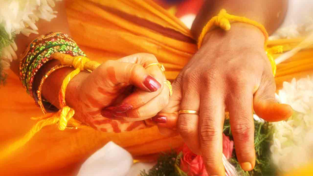 పచ్చని కాపురాల్లో వివాహేతర చిచ్చు