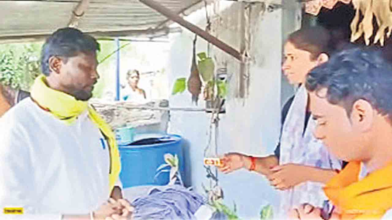 Sindoor Abhiyan | బెడిసికొట్టిన బీజేపీ ప్లాన్‌..! బీజేపీ సిందూరంపై మహిళల గరంగరం..!