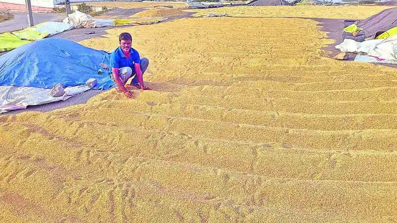 ధాన్యం బోనస్‌..వట్టి బోగస్‌