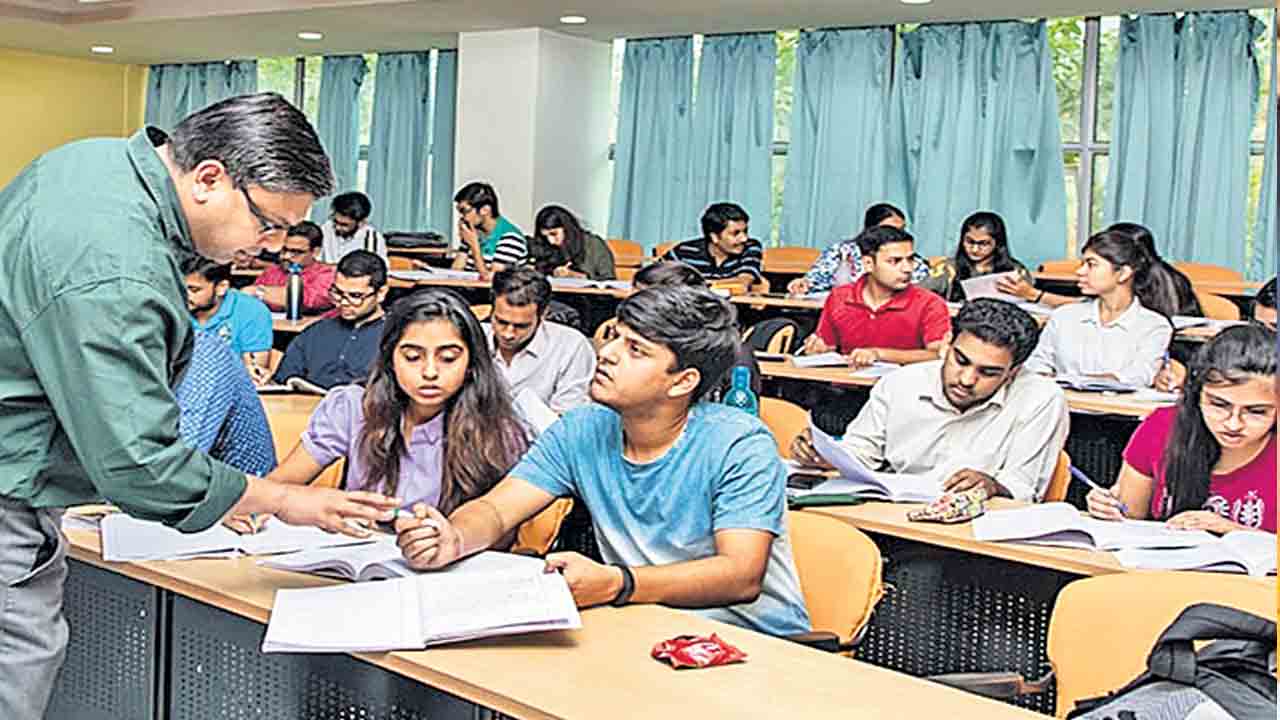 ఆగస్టు 14లోపే బీటెక్‌ అడ్మిషన్లు క్లోజ్