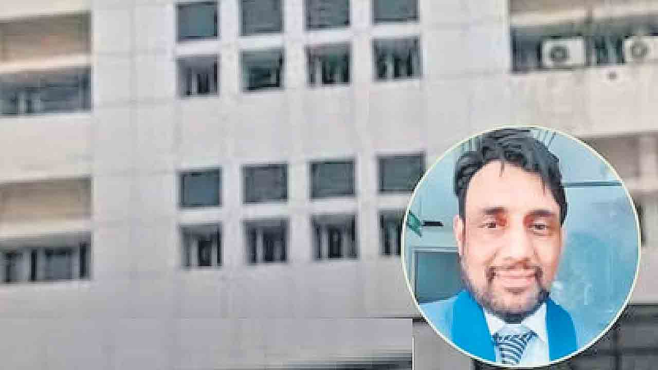 నకిలీ సర్టిఫికెట్లతో మోసం