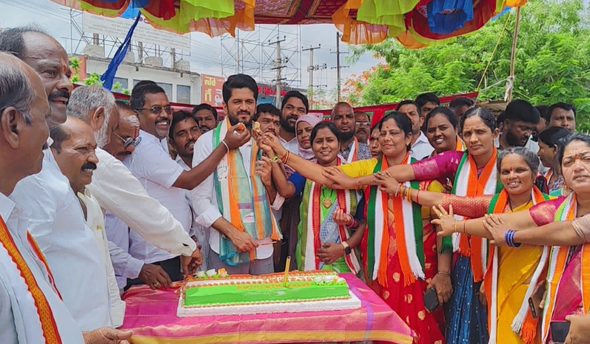 Rahul Gandhi birthday | ఘనంగా రాహుల్ గాంధీ జన్మదిన వేడుకలు.. పాల్గొన్న కాంగ్రెస్ పార్టీ నియోజకవర్గ ఇన్చార్జి ప్రణవ్ బాబు