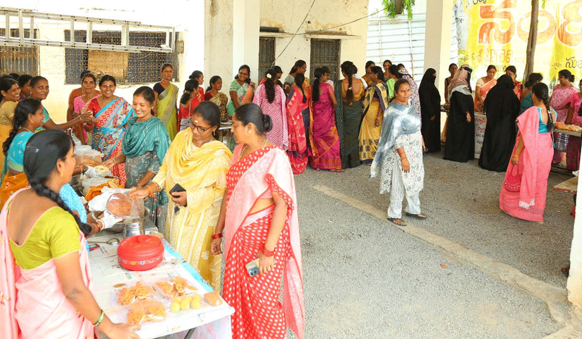 strengthen women | మహిళ సంఘాల బలోపేతమే ప్రభుత్వ లక్ష్యం.. కోరుట్ల మున్సిపల్‌ కమిషనర్‌ మారుతిప్రసాద్‌