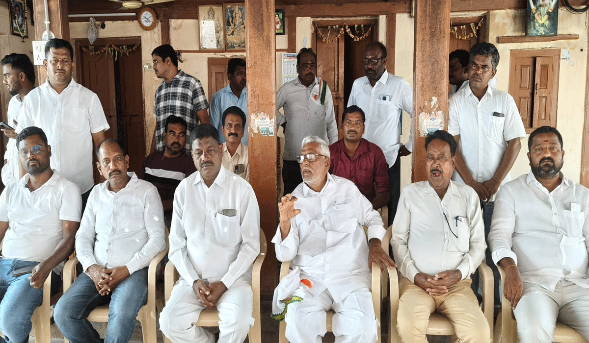 Jeevan Reddy | భూ సమస్యల శాశ్వత పరిష్కారం కోసమే భూభారతి చట్టం.. మాజీ మంత్రి జీవన్ రెడ్డి