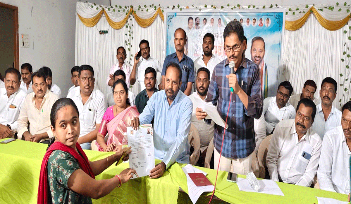 MLA Chinthakunta Vijayaramana Rao |  ప్రజా సంక్షేమానికి కృషి: పెద్దపల్లి ఎమ్మెల్యే చింతకుంట విజయరమణారావు