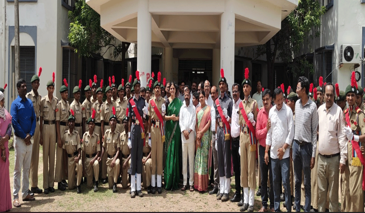 Vanamahotsavam | ఆర్ట్స్ కాలేజీలో వనమహోత్సవం.. మొక్కలు నాటిన ఎమ్మెల్యే నాయిని రాజేందర్ రెడ్డి