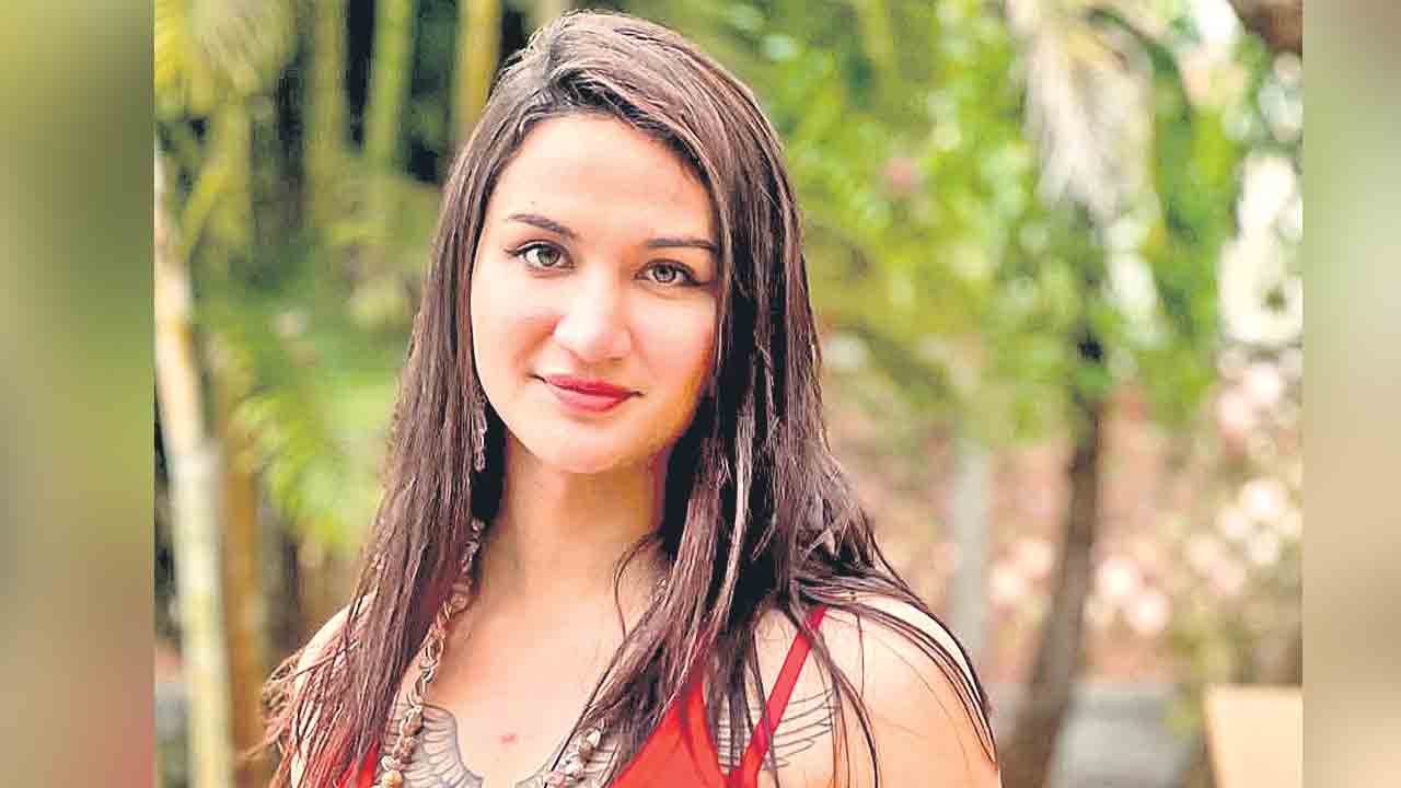 మహిళల క్రికెట్‌లో అనుమతివ్వండి..