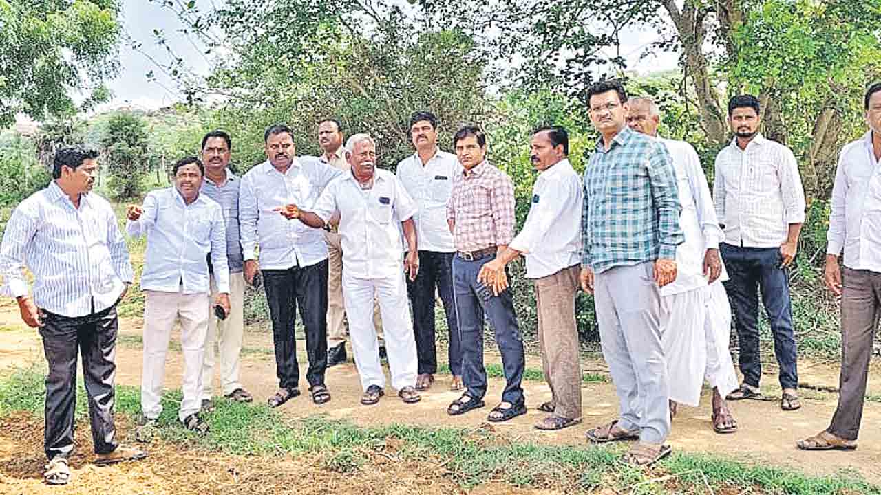 భూసేకరణ ఆపండి