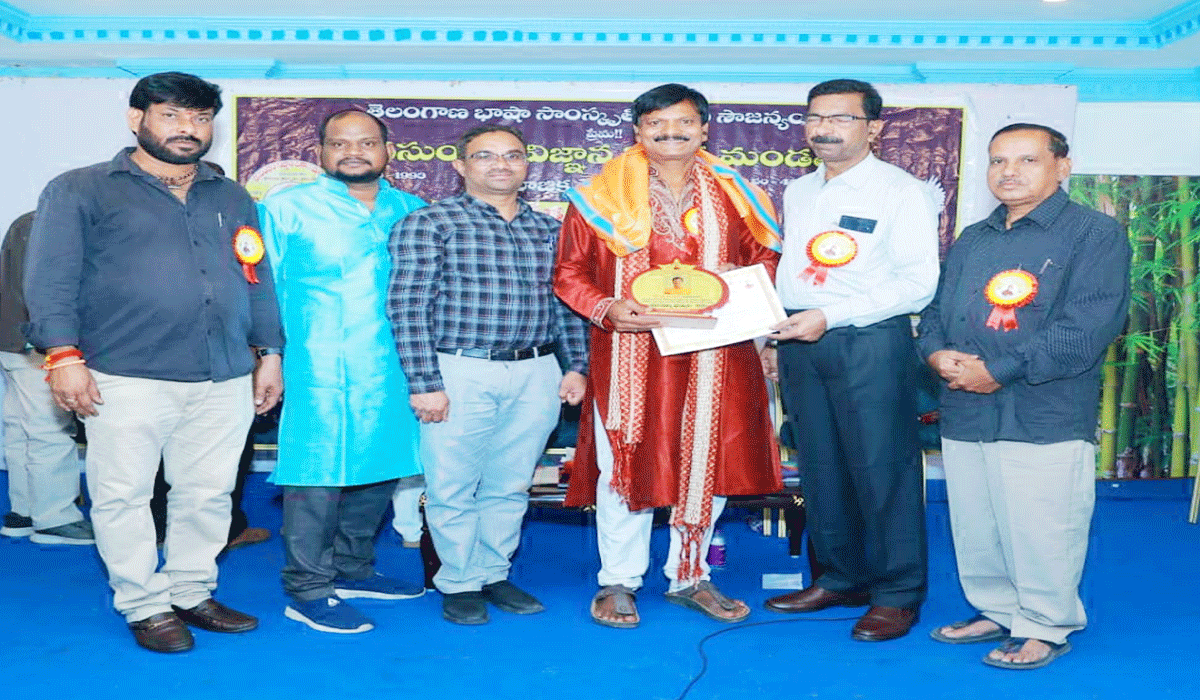 Lifetime Achievement Award | దేవి లక్ష్మీనర్సయ్యకు జీవన సాఫల్య పురస్కారం