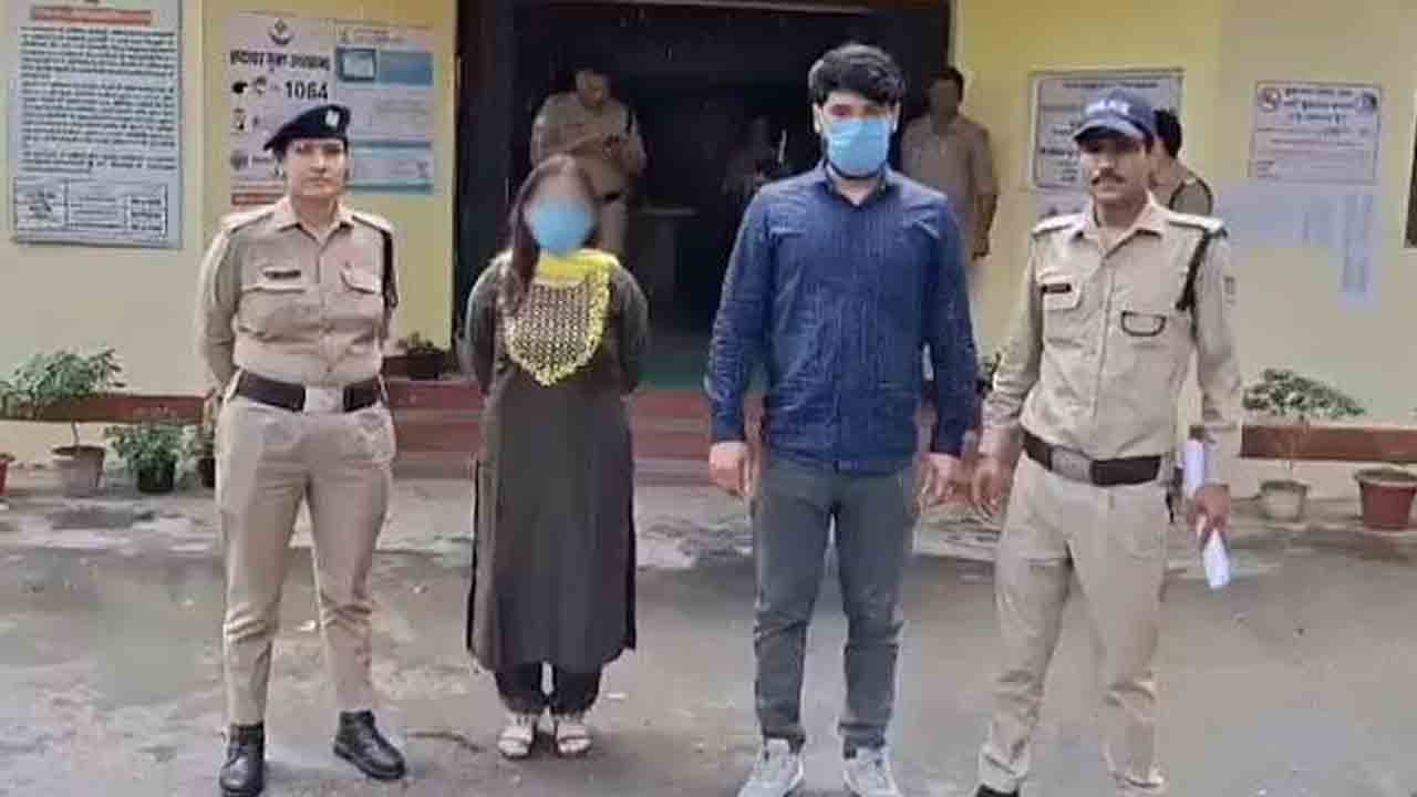 కుమార్తెపై గ్యాంగ్‌ రేప్‌ చేయించిన బీజేపీ నేత