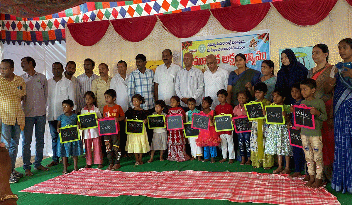 Education | పాఠశాలల్లోనే ఉత్తమ విద్య.. డీఈవో శ్రీరామ్ మొండయ్య