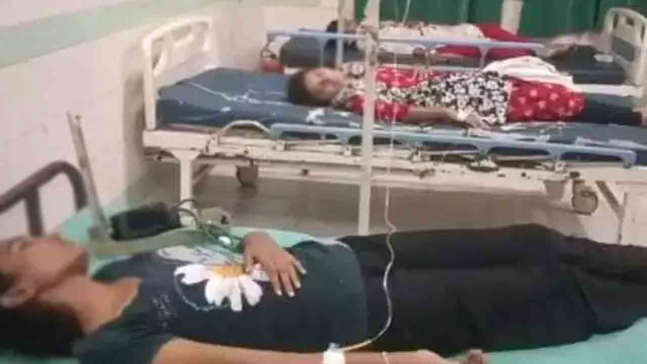 నర్సింగ్‌ కళాశాలలో ఫుడ్‌పాయిజన్‌