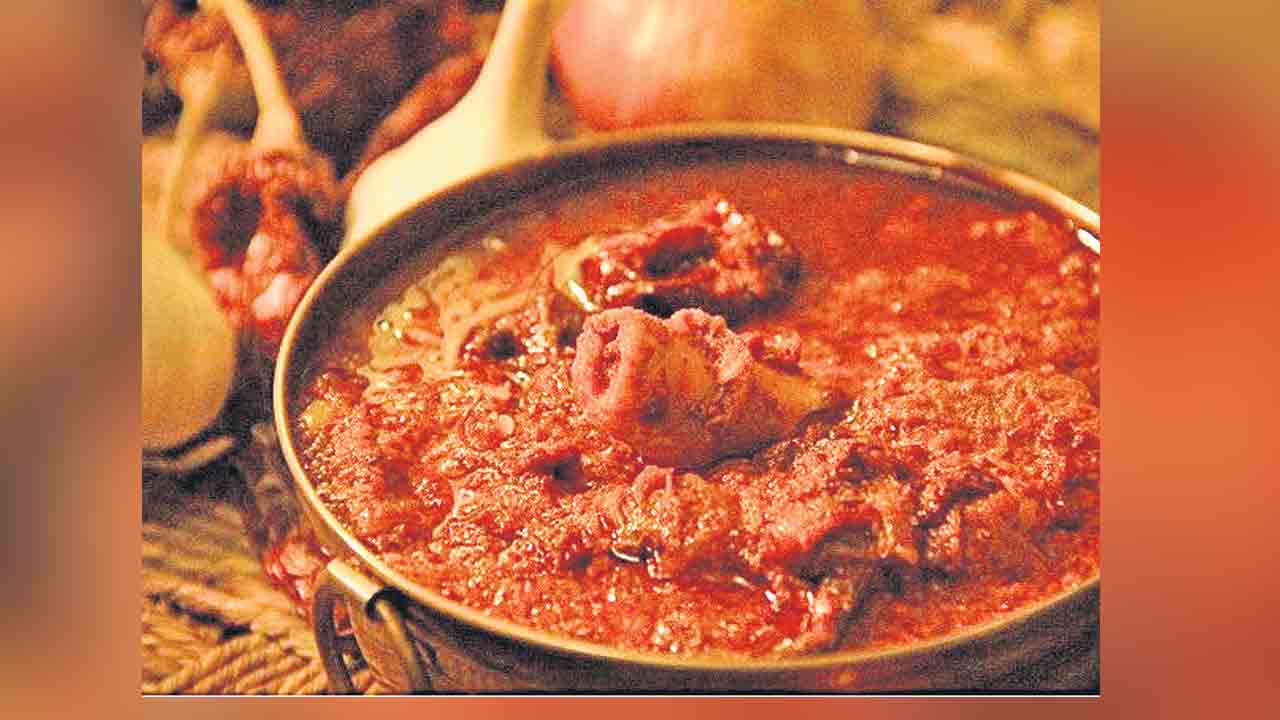 మాంసం తినడంలో మనమే టాప్‌