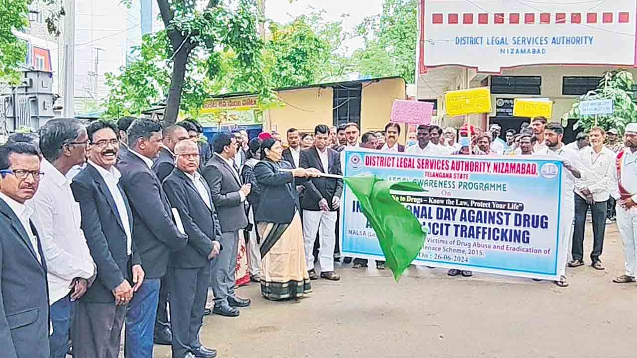 ‘మత్తు’పై అవగాహన ర్యాలీ