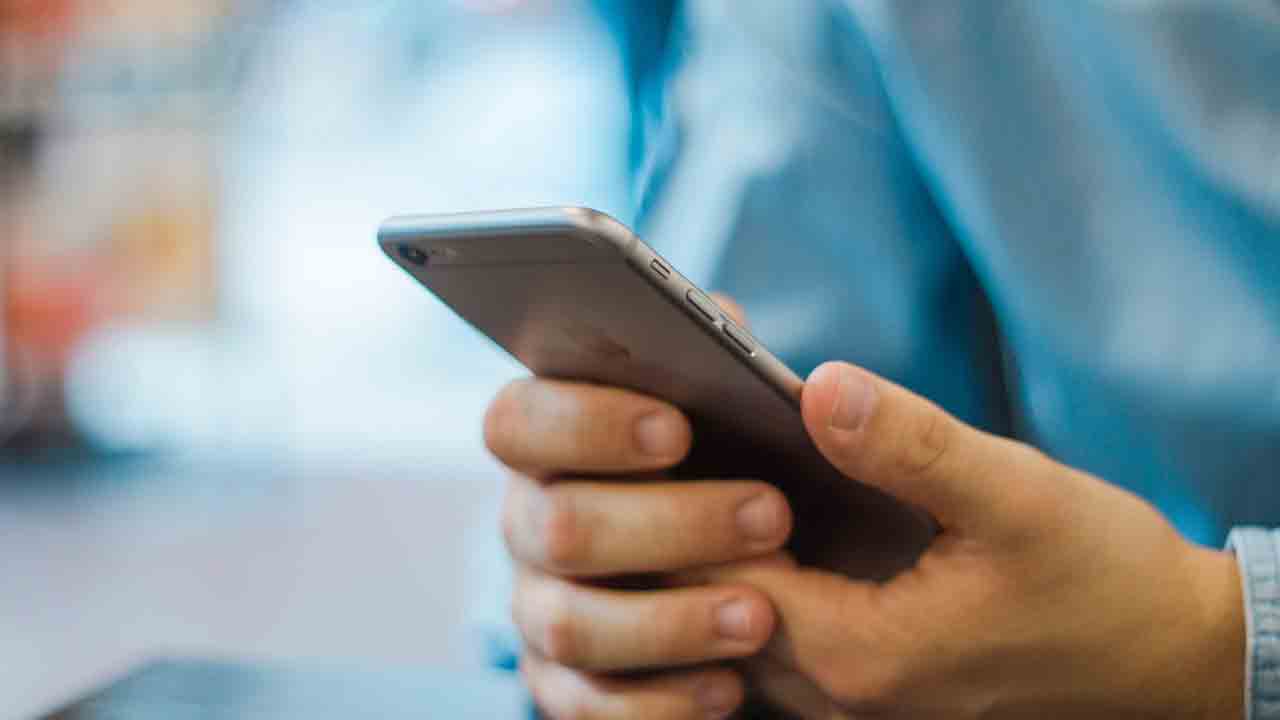 విదేశాల్లో ఇరానియన్ల ఫోన్‌ కాల్స్‌కు అంతరాయం!