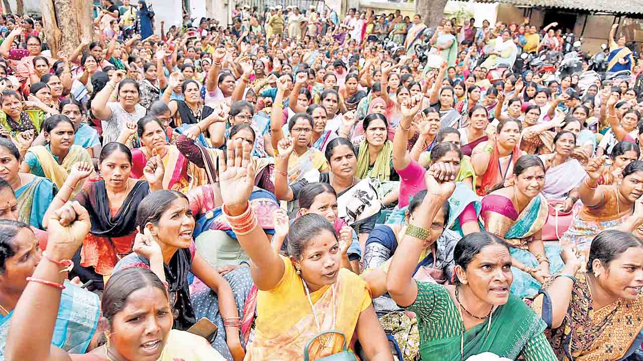 మూడేండ్లకే గ్యారెంటీ లేదు!