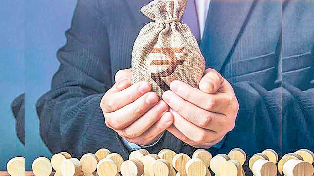 రెండున్నర నెలల్లో 17,400 కోట్లు