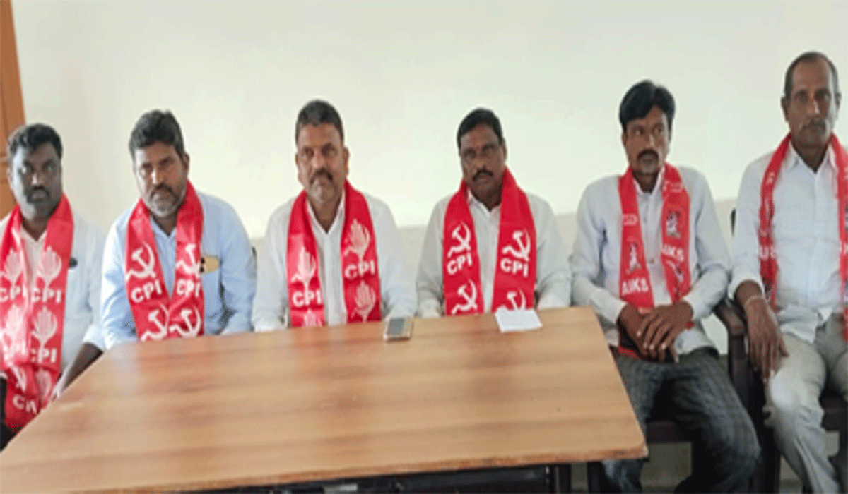  Indiramma house | ఇందిరమ్మ ఇండ్ల ఎంపికలో అధికార పార్టీ జోక్యం తగదు.. సీపీఐ