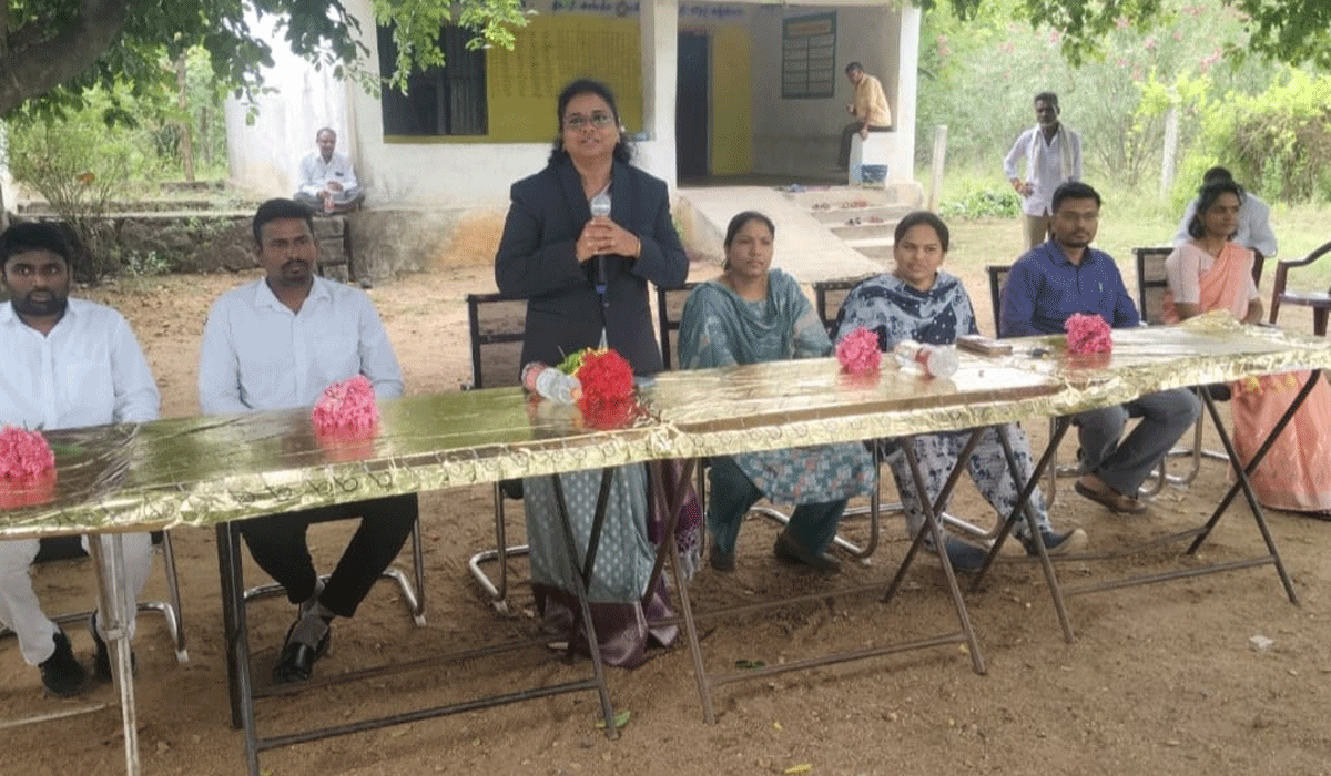 District Legal Authority | చట్టాలపై ప్రతీ ఒక్కరూ అవగాహన కలిగి ఉండాలి.. జిల్లా లీగల్ అథారిటీ సెక్రటరీ స్వప్న రాణి